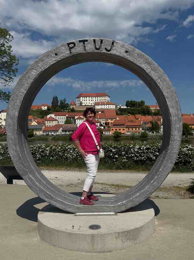 Petra Polk bei ihrere Soloreise in Ptuj