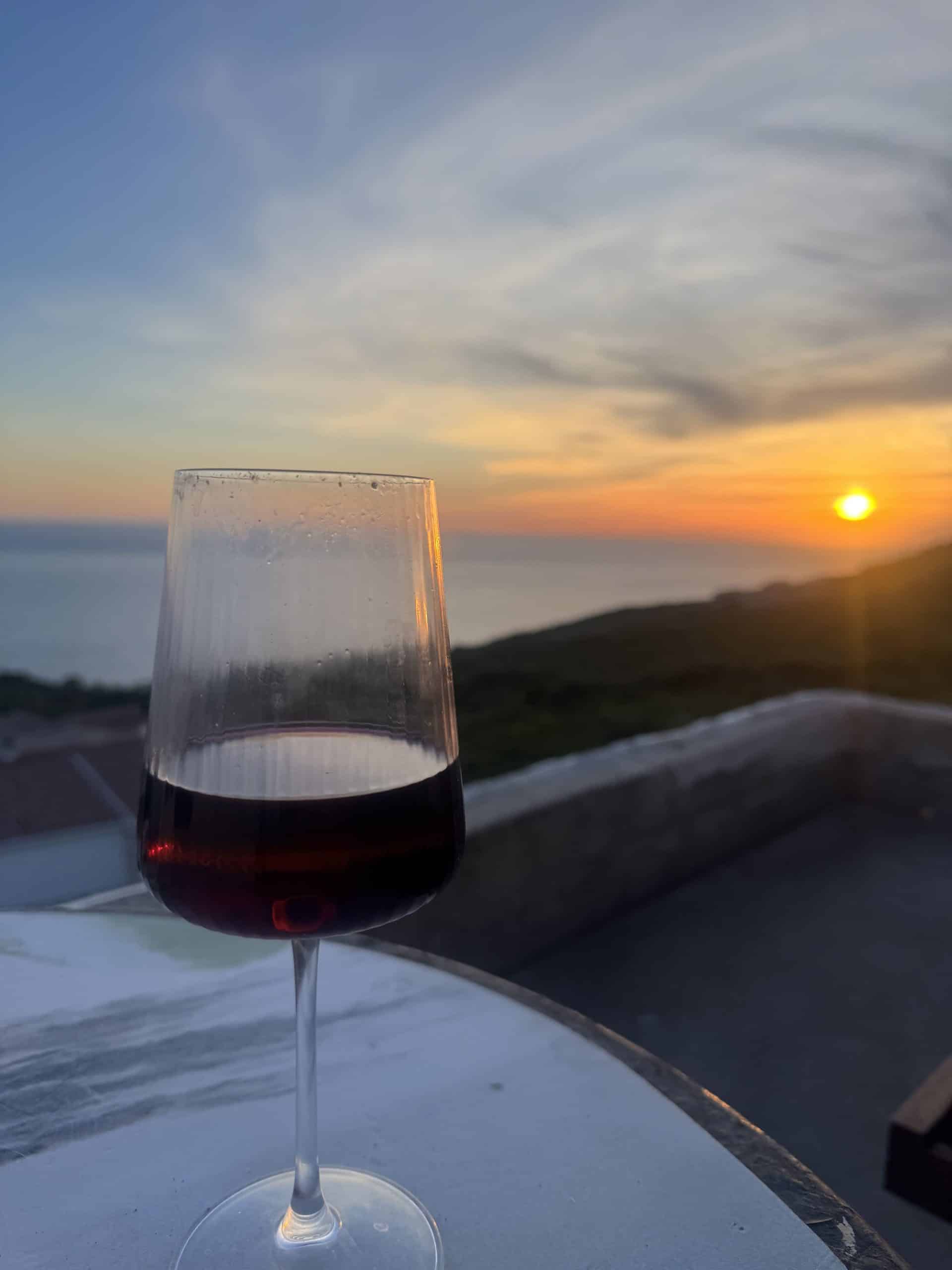 Sonnenuntergang mit Wein Sonnenuntergang mit Wein